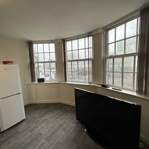 Photo 6- click for photo gallery